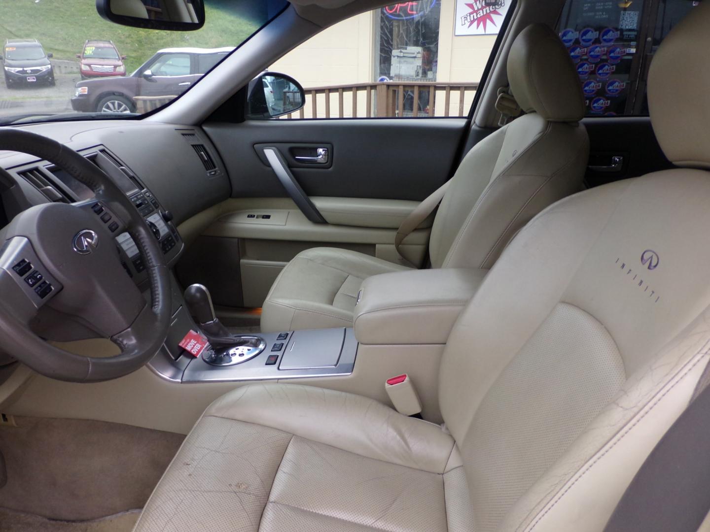 2008 Champagne Infiniti FX FX35 AWD (JNRAS08W08X) with an 3.5L V6 DOHC 24V engine, 5-Speed Automatic Overdrive transmission, located at 5700 Curlew Drive, Norfolk, VA, 23502, (757) 455-6330, 36.841885, -76.209412 - Photo#7